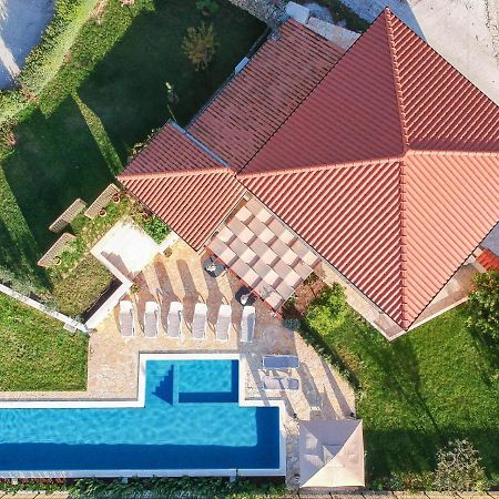 Villa Mater - Luxuriously Equipped Villa With A 15M Long Swimming Pool Žrnovnica エクステリア 写真