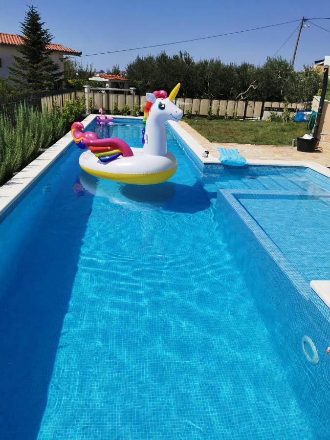 Villa Mater - Luxuriously Equipped Villa With A 15M Long Swimming Pool Žrnovnica エクステリア 写真