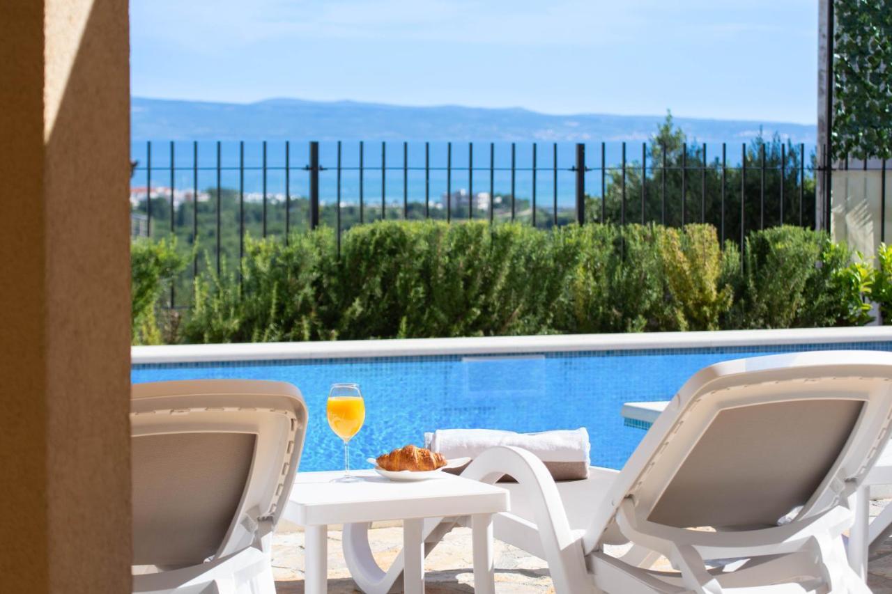 Villa Mater - Luxuriously Equipped Villa With A 15M Long Swimming Pool Žrnovnica エクステリア 写真