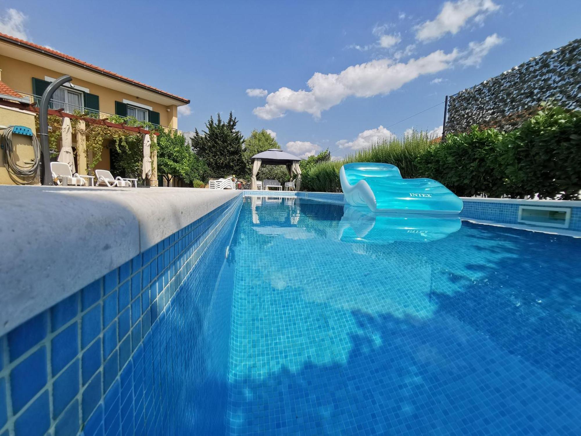 Villa Mater - Luxuriously Equipped Villa With A 15M Long Swimming Pool Žrnovnica エクステリア 写真