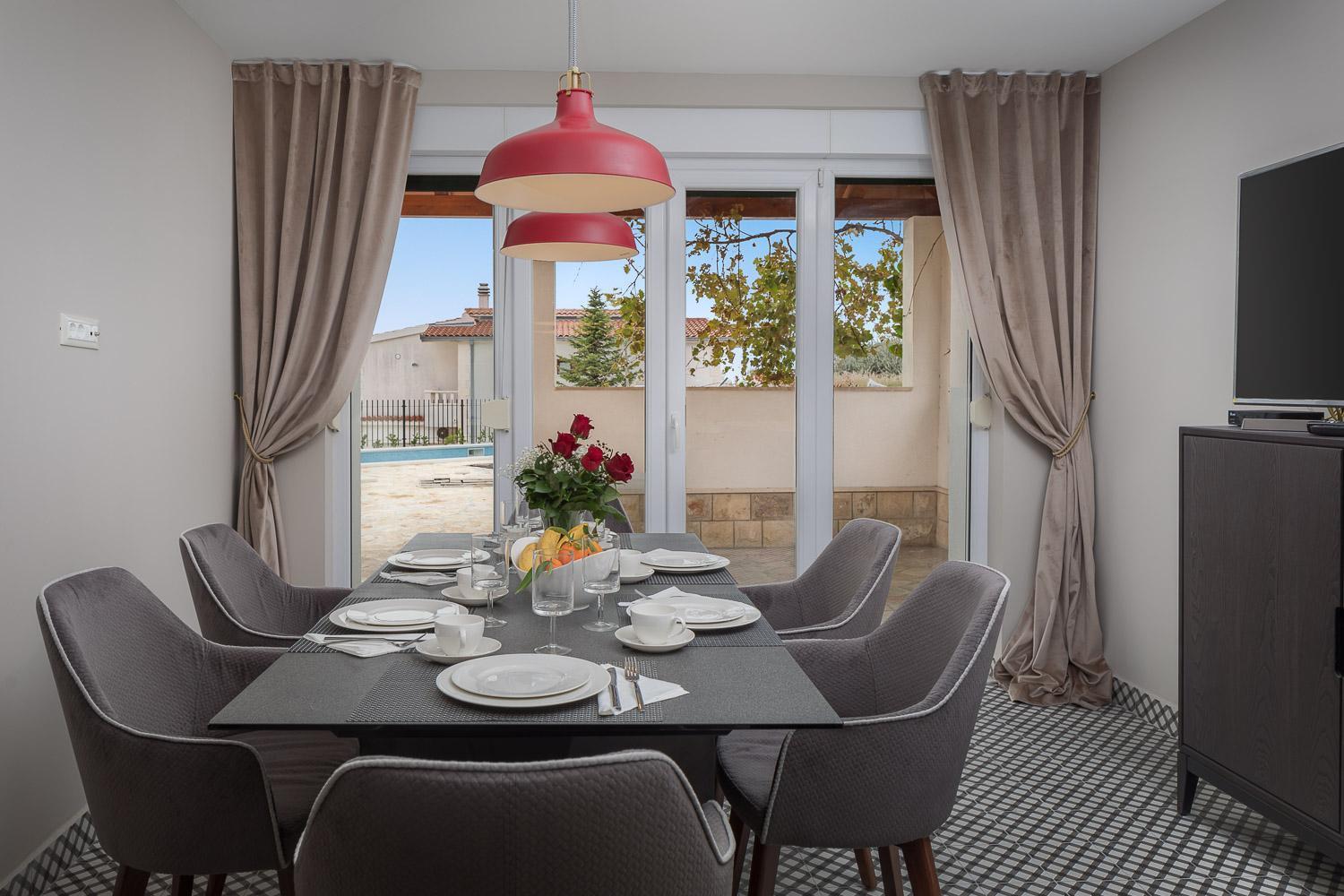 Villa Mater - Luxuriously Equipped Villa With A 15M Long Swimming Pool Žrnovnica エクステリア 写真
