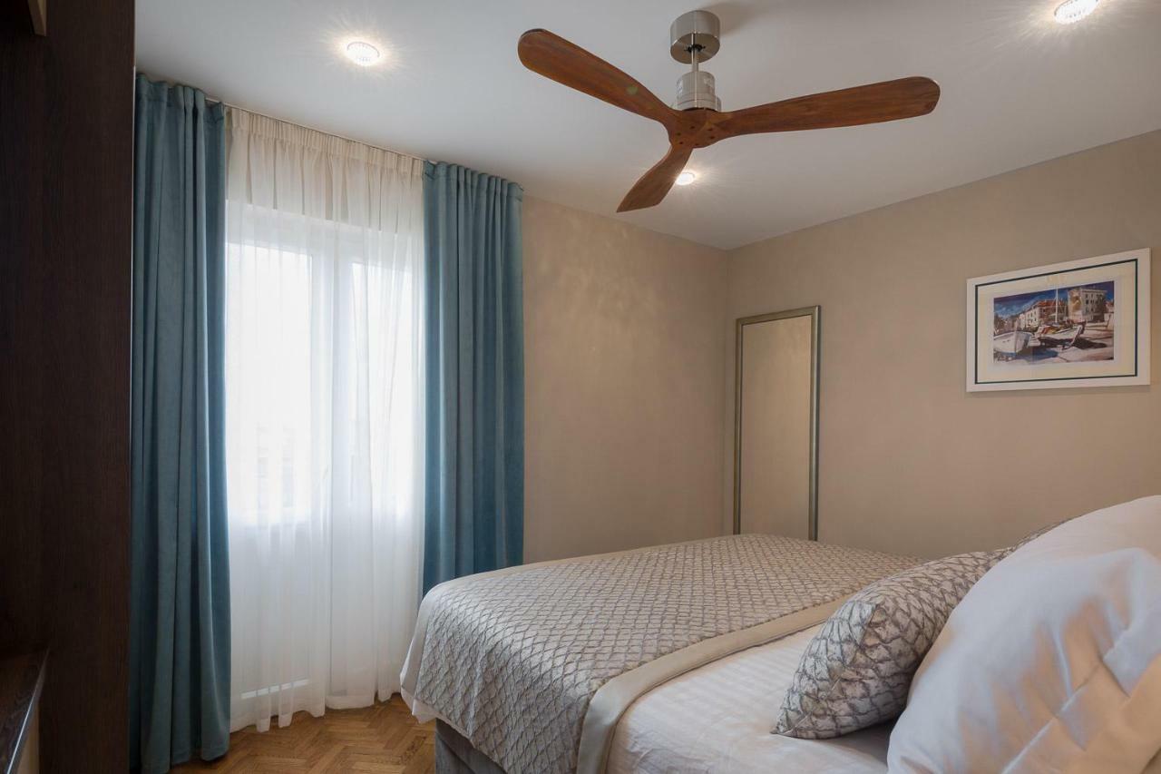 Villa Mater - Luxuriously Equipped Villa With A 15M Long Swimming Pool Žrnovnica エクステリア 写真